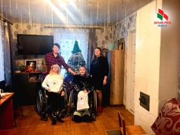 Новый год &mdash; это время, когда чудо должно постучаться в каждую дверь